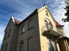 Winzerstra�e 12 im Burgenviertel Entz�ckende 2Raumetagenwohnung mit Wintergarten im 1. OG einer Jugendstilvilla