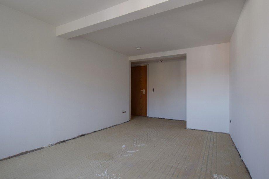 Wohnzimmer T�rseite Etagenwohnung Bad Langensalza