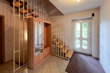 Eingangst�r und Treppenaufgang Perfektes Familiendomizil- Einfamilienhaus in Erfurt Niedernissa