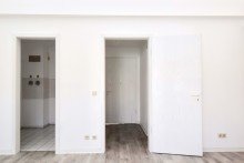 Blick in K�che und Flur Entz�ckende Maisonettewohnung mit Balkon und TG- Stellplatz
