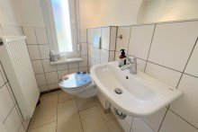 G�ste WC im Eingangsbereich Liebevoll saniertes Bauernhaus mit Hinterhaus & Garten in Erfurt/ Bindersleben