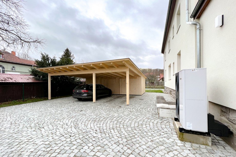 Neu errrichteter Carport Erdgeschosswohnung Arnstadt