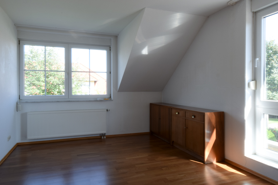 Gro�e Schlafzimmer Doppelhaush�lfte Erfurt/ Salomonsborn