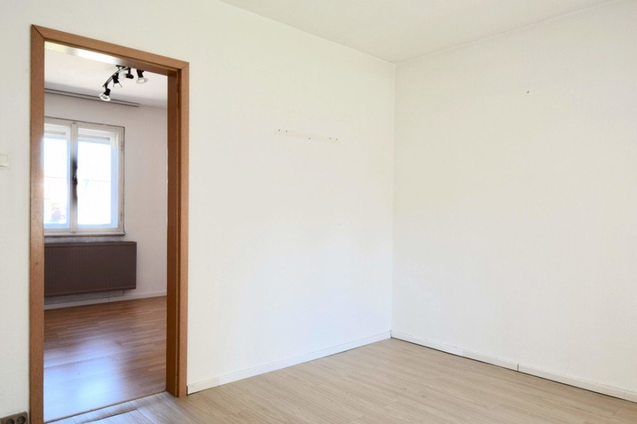 Blick vom hinteren ins vordere Schlafzimmer Einfamilienhaus Erfurt