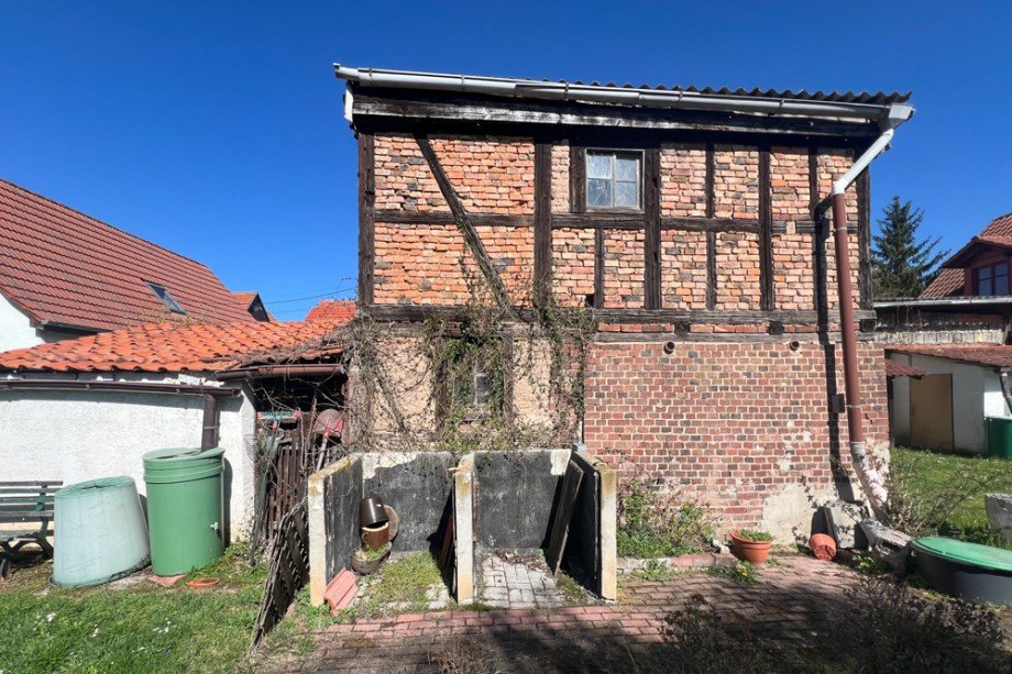R�ckseite hintere Scheune Einfamilienhaus Erfurt / Molsdorf