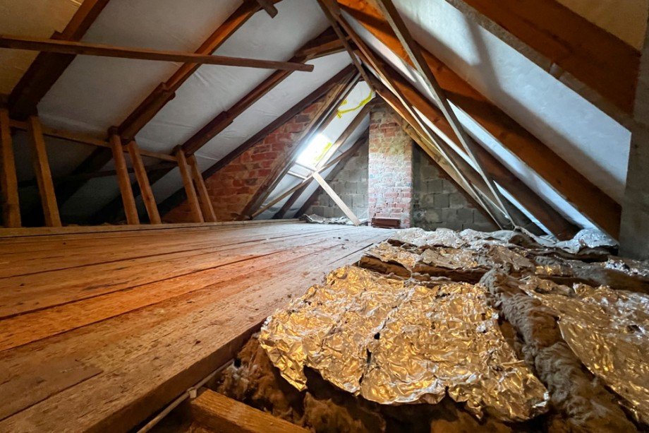 Dachboden mit Kaltdachd�mmung Einfamilienhaus Kleinm�lsen