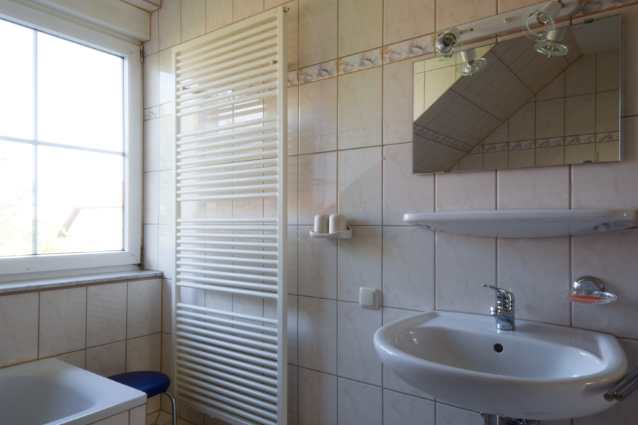Tageslichtbad Doppelhaush�lfte Erfurt/ Salomonsborn