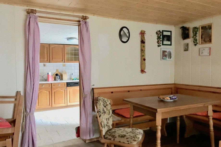 Esszimmer mit Blick in die K�che Einfamilienhaus Kutzleben / L�tzens�mmern