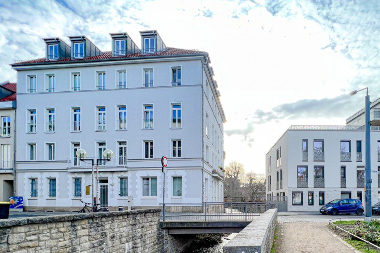 Erfurt Altstadt- Wohnen am Wasser Erfurt Etagenwohnung Gro�z�gige Altbauwohnung mit Balkon direkt am Bergstrom