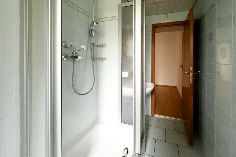Kleines Duschbad Etagenwohnung Erfurt / Kr�mpfervorstadt