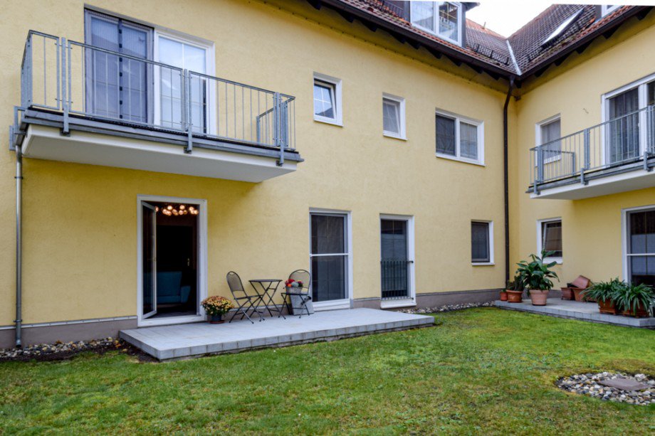 Terrasse im begr�nten Innenhof Erdgeschosswohnung Herbsleben