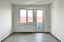 Wohnzimmerfenster Renovierte Singlewohnung mit Balkon