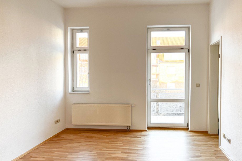 Wohnzimmer mit Balkon Etagenwohnung Erfurt