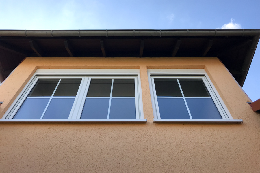 Fassade ud Fenster in Topzustand Doppelhaush�lfte Erfurt/ Salomonsborn
