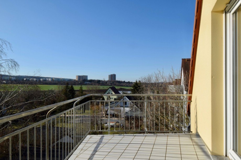 Gro�er Balkon mit Fernblick Dachgeschosswohnung Erfurt