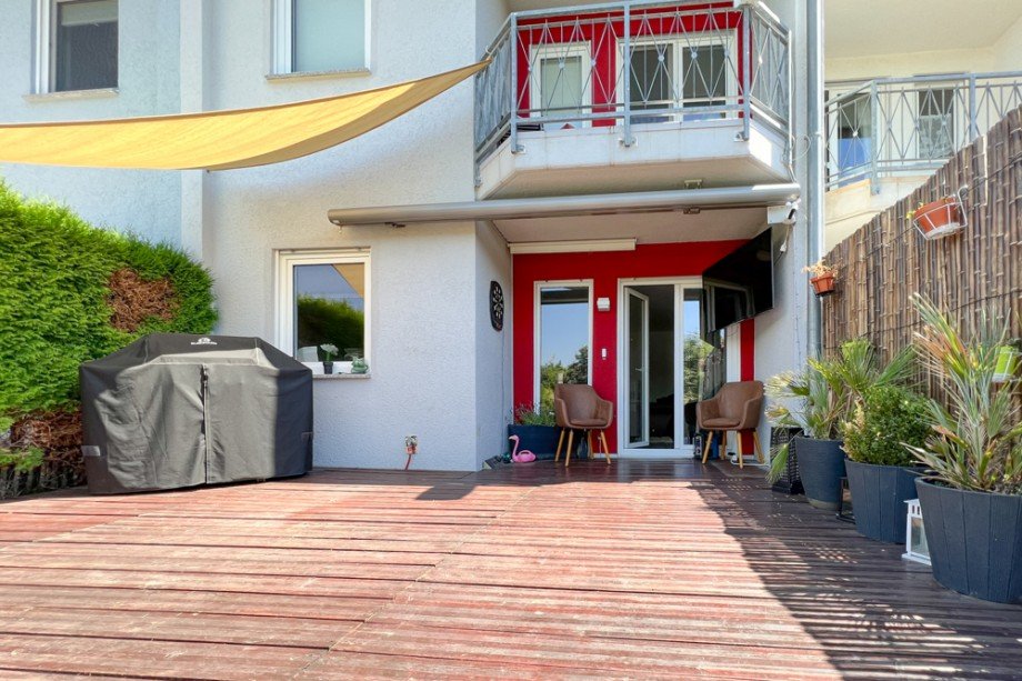 Wohlf�hlterrasse im Gr�nen Reihenmittelhaus Erfurt/ Frienstedt