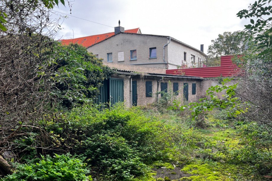 Garagen linkerhand Haus Buttst�dt