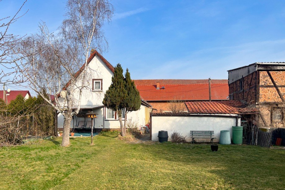 Gartenansicht kleines EFH + Scheune Einfamilienhaus Erfurt / Molsdorf