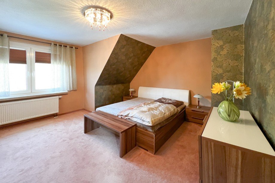 Zweites gro�es Schlafzimmer Einfamilienhaus Kleinm�lsen