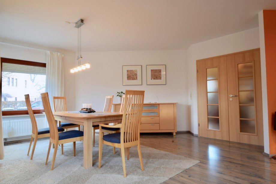 Helle Essecke im Wohnzimmer Einfamilienhaus Erfurt