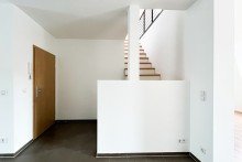 Wohnungseingangsbereich Familienfreundliche Maisonettewohnung mit Balkon & EBK in der Kr�mpfervorstadt
