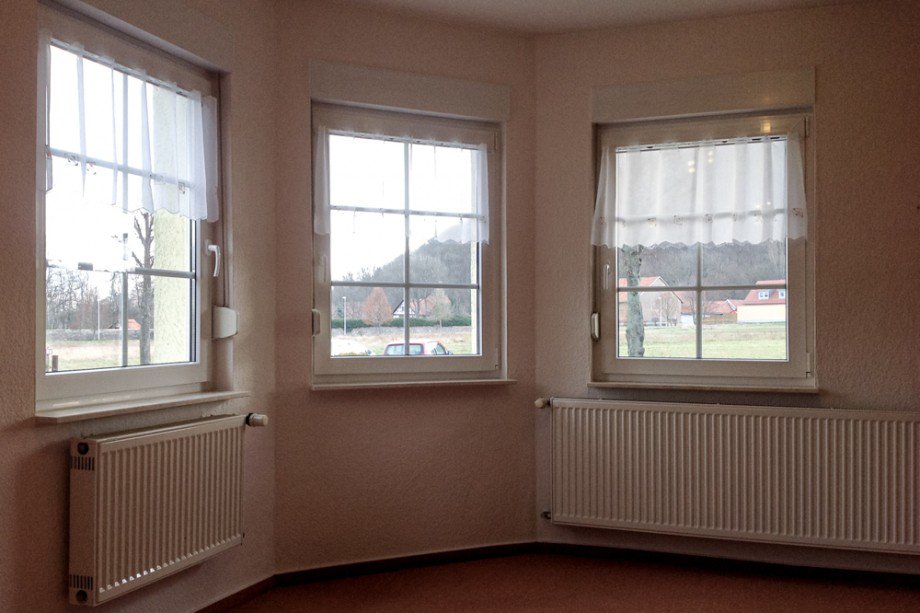 Wohnzimmerfenster mit Rolll�den Einfamilienhaus Drei Gleichen OT M�hlberg