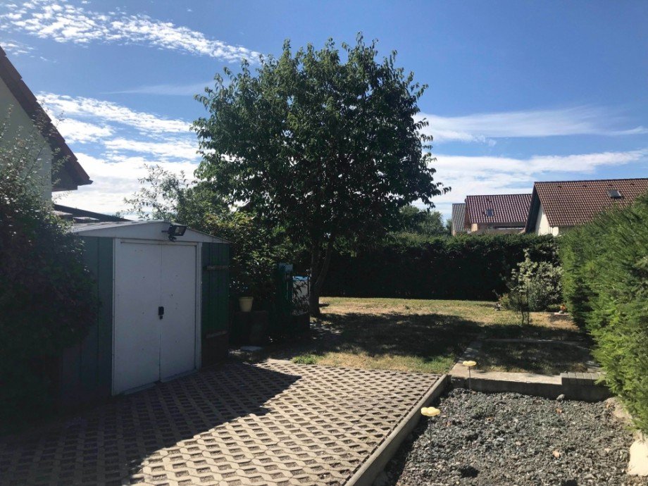 Gro�er PKW-Stellplatz Einfamilienhaus Berlstedt
