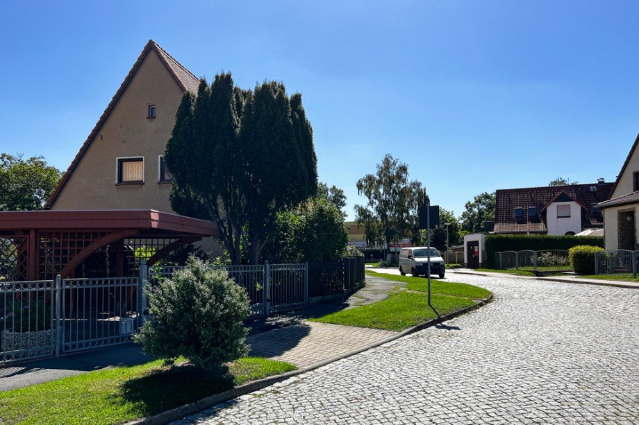 Angenehme Wohngegend_ Doppelhaush�lfte Am Ettersberg