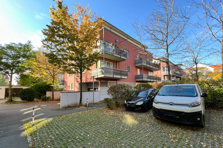 Wohnhaus mit Tiefgaragenzufahrt Erdgeschosswohnung Erfurt