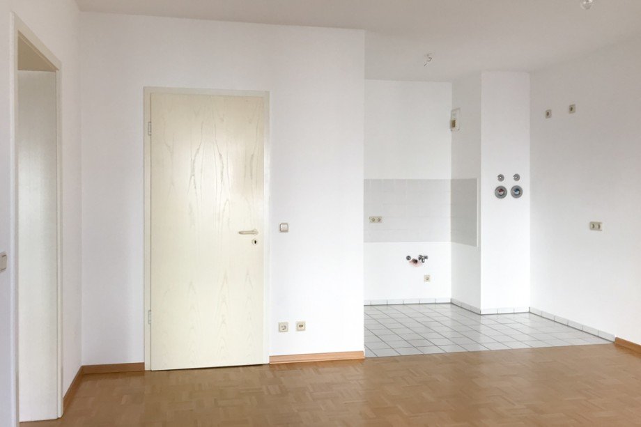 Wohnzimmer mit K�chenecke Erdgeschosswohnung Erfurt / Dittelstedt