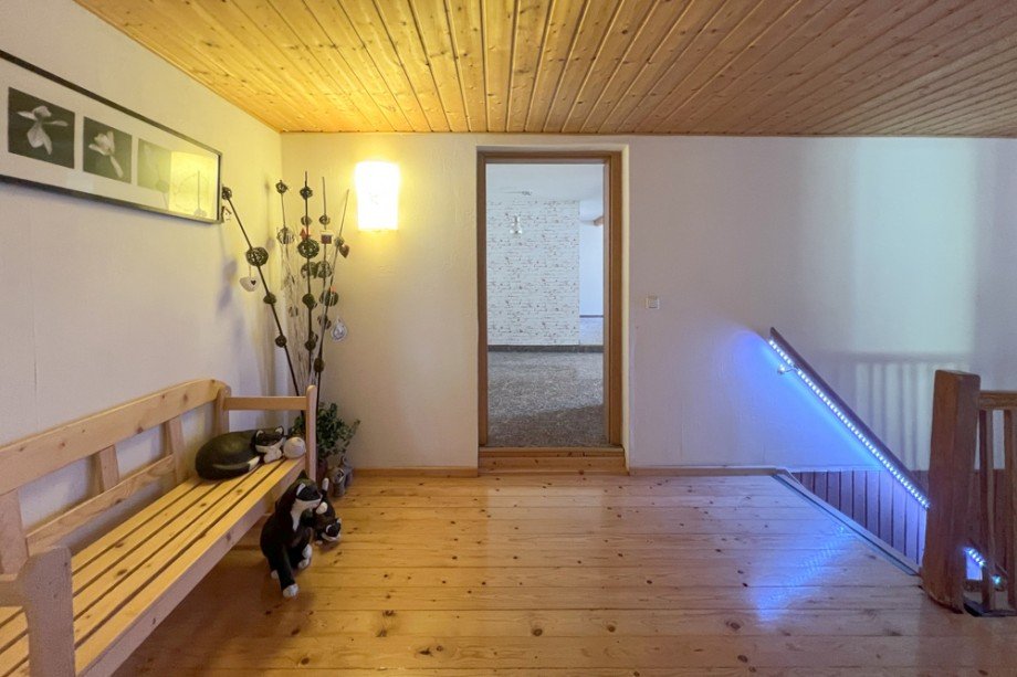 Blick in Flur und Schlafzimmer Einfamilienhaus Unstrut- Hainich / Sch�nstedt
