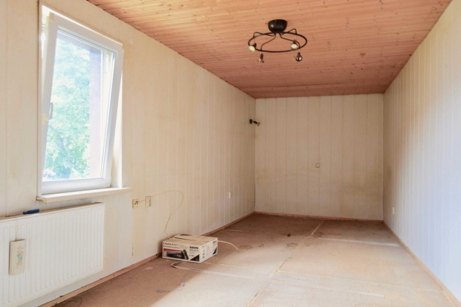 Gro�es Schlafzimmer im OG Einfamilienhaus Kutzleben / L�tzens�mmern