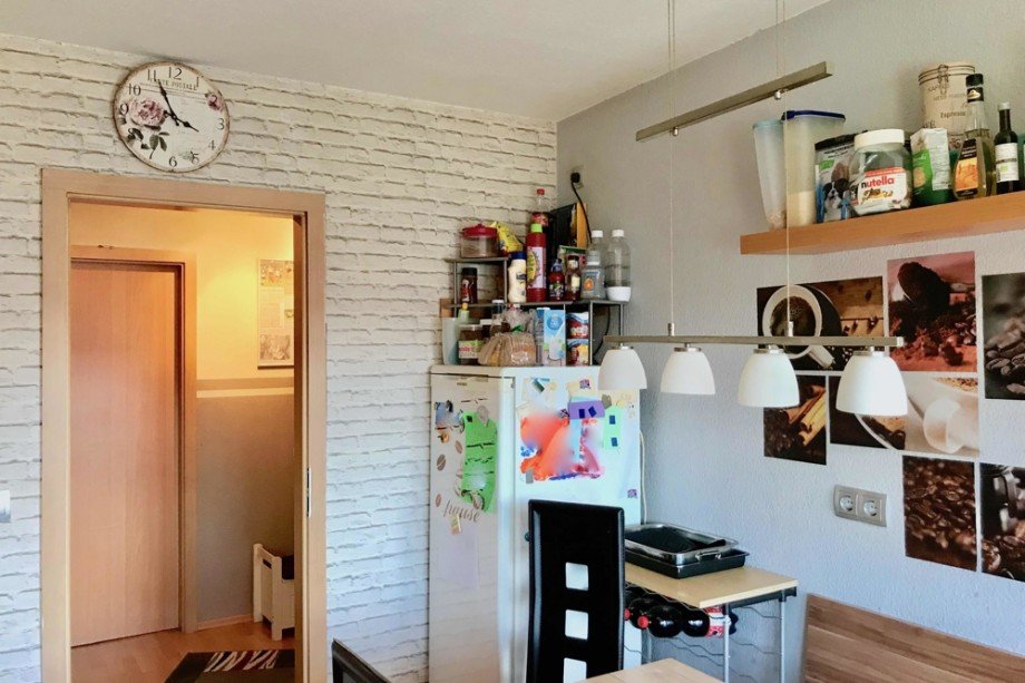 K�che Blick in den Flur Dachgeschosswohnung Erfurt