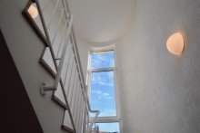 Treppenhaus Entz�ckende Maisonettewohnung mit Balkon und TG- Stellplatz