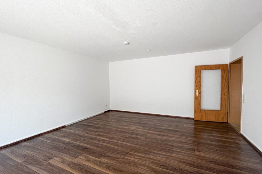 Gro�es Wohnzimmer Erdgeschosswohnung Nesse- Apfelst�dt / Kornhochheim