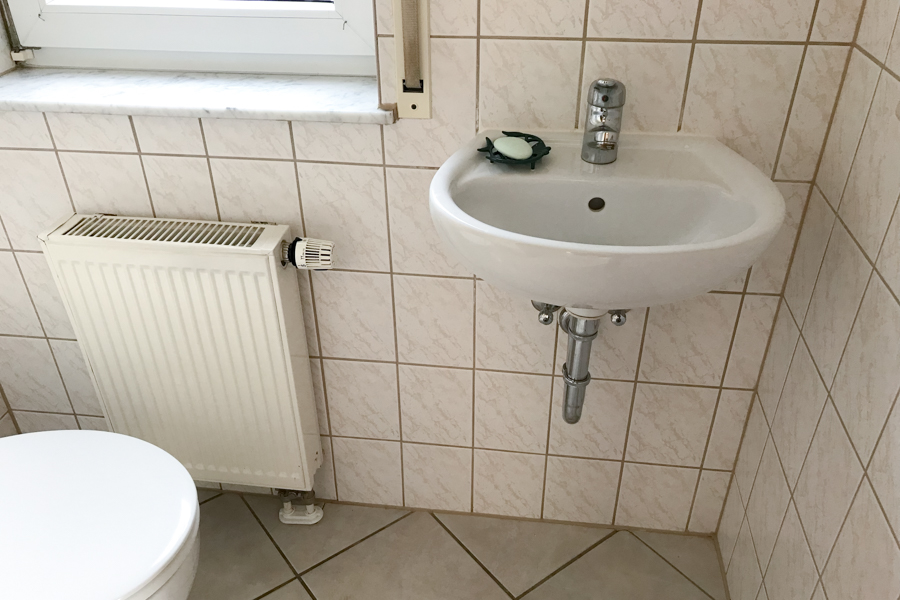 G�ste- WC im EG Doppelhaush�lfte Erfurt/ Salomonsborn