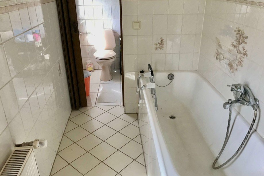 Tageslichtbad mit Wanne und Dusche Einfamilienhaus Kutzleben / L�tzens�mmern