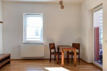 Wohnzimmer mit Balkon Traumwohnung mit 2 Balkonen in der Erfurter Br�hlervorstadt