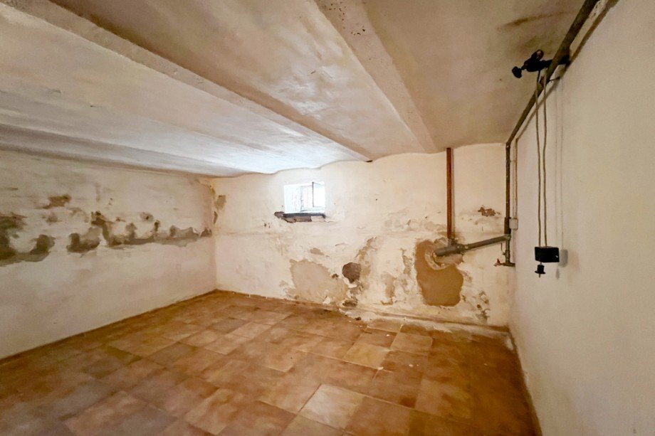 Keller mit Gew�lbedecke Einfamilienhaus Drei Gleichen / M�hlberg