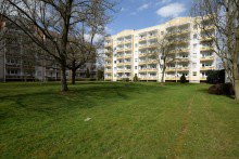 Gartenansicht Sch�n geschnittene Dreiraumwohnung mit Balkon und Einbauk�che