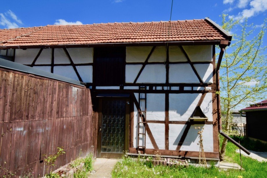 Fachwerkscheune mit Garagenanbau Doppelhaush�lfte Gr�fenhain/ Ohrdruf