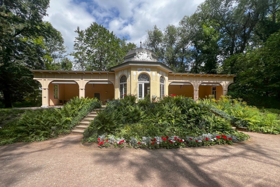 Trinkhalle im Kurpark Wohngrundst�ck Bad Sulza