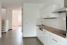Moderne Wohnetage Familienfreundliche Maisonettewohnung mit Balkon & EBK in der Kr�mpfervorstadt