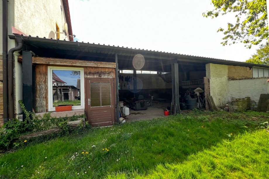 XXL- Carport Mehrfamilienhaus Bretleben