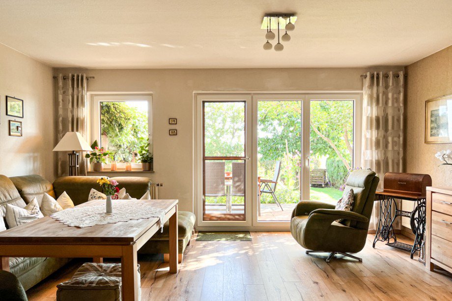 Blick aus dem Wohnzimmer in den Garten Reihenendhaus Erfurt / Gottstedt
