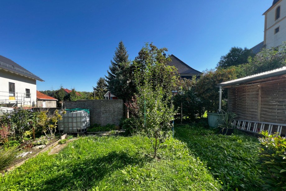 Garten mit Blick zur Kirche Einfamilienhaus Erfurt