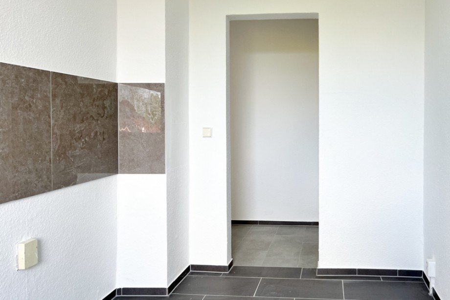 Blick von der K�che in dne Flur Etagenwohnung Buttst�dt