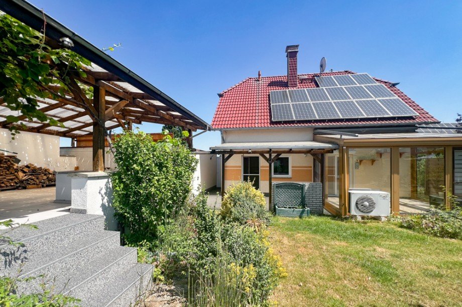 �berdachte Terrasse und Wohnhaus Einfamilienhaus Herbsleben