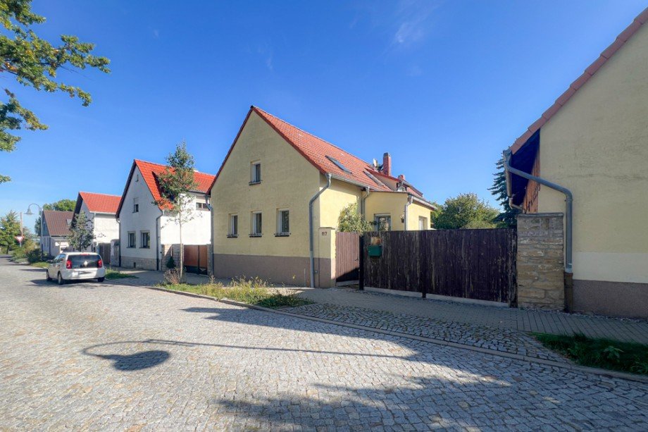 Berlstedt Angerstra�e Einfamilienhaus Am Ettersberg / Berlstedt