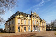 Schloss Molsdorf in Erfurt Sch�n geschnittenes Baugrundst�ck in Erfurt Molsdorf